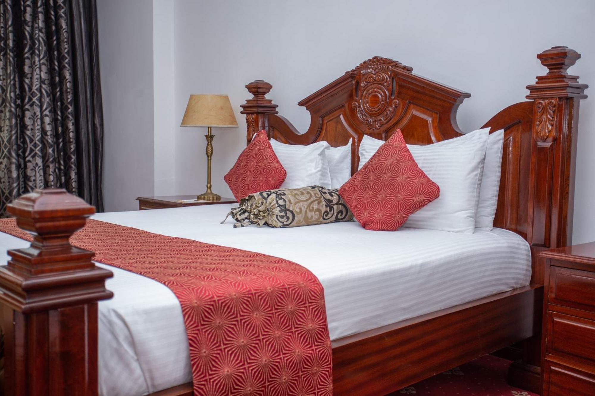 Weston Hotel Nairobi Bagian luar foto